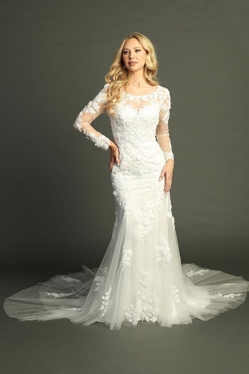 Wedding dress 8000 L